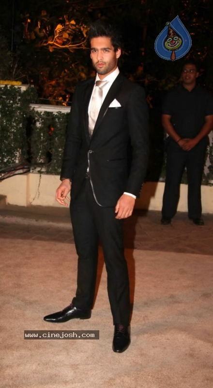 Celebs at Avantika Imran Khan Wedding Reception Set 02 - 88 / 119 photos