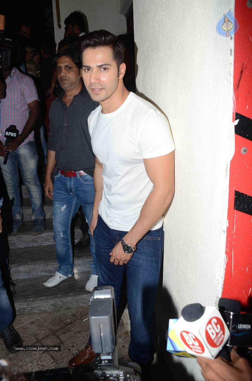 Celebs at Badlapur Special Show - 3 / 79 photos
