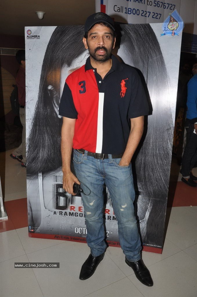 Celebs at Bhoot 3D Premiere Show - 48 / 56 photos