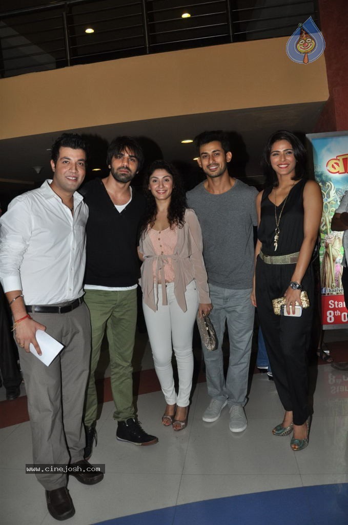 Celebs at Bhoot 3D Premiere Show - 53 / 56 photos
