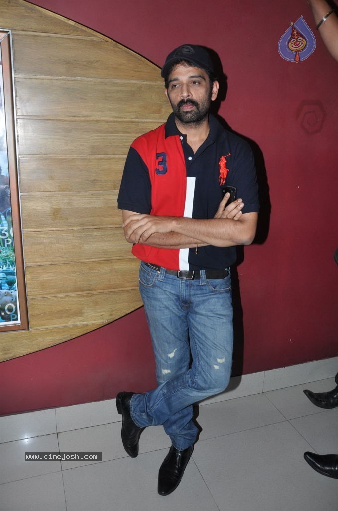 Celebs at Bhoot 3D Premiere Show - 54 / 56 photos