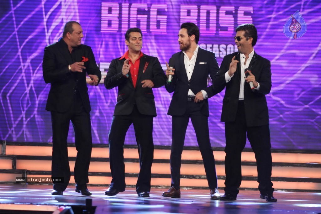 Celebs at Big Boss Grand Finale - 78 / 144 photos