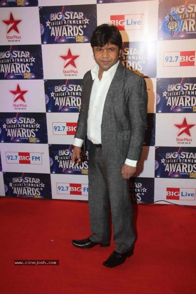 Celebs at BIG STAR Entertainment Awards 2011 - 72 / 114 photos