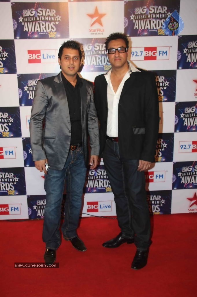 Celebs at BIG STAR Entertainment Awards 2011 - 110 / 114 photos