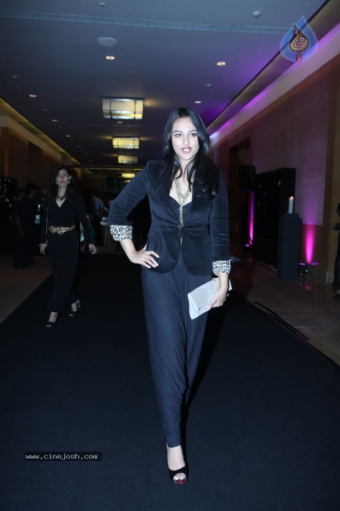 Celebs at Blackberry Porsche Design P9981 Launch - 77 / 84 photos