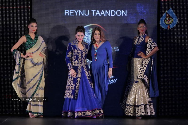 Celebs at Blenders Pride Fashion Tour Show - 18 / 42 photos