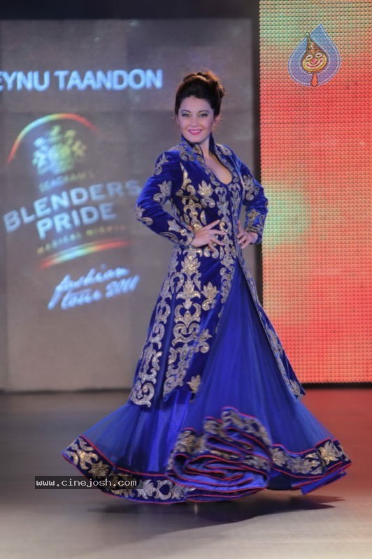 Celebs at Blenders Pride Fashion Tour Show - 35 / 42 photos