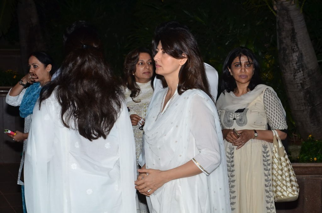 Bolly Celebs at Bobby Chawla Condolence Meet - 9 / 185 photos