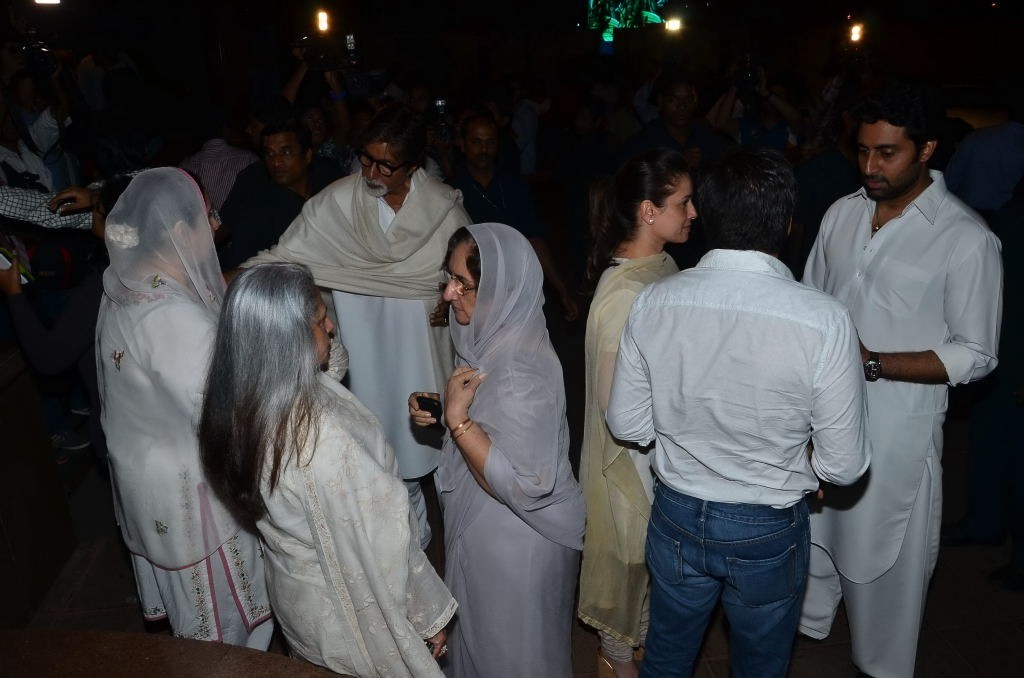 Bolly Celebs at Bobby Chawla Condolence Meet - 47 / 185 photos