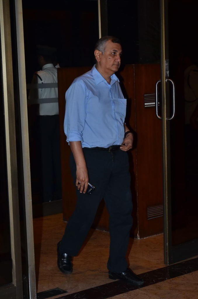 Bolly Celebs at Bobby Chawla Condolence Meet - 58 / 185 photos