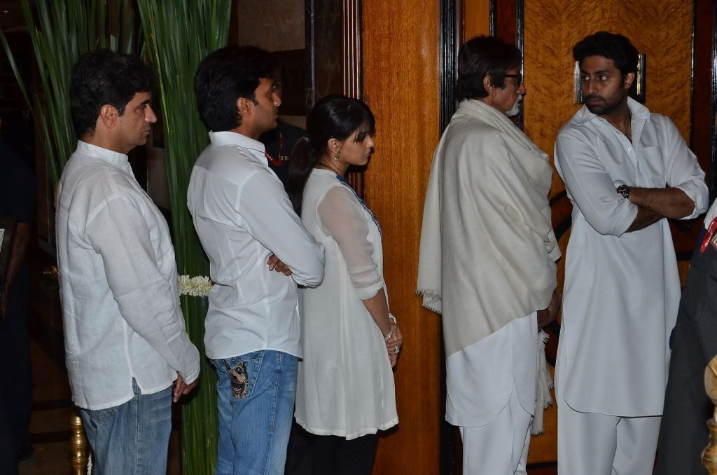 Bolly Celebs at Bobby Chawla Condolence Meet - 89 / 185 photos
