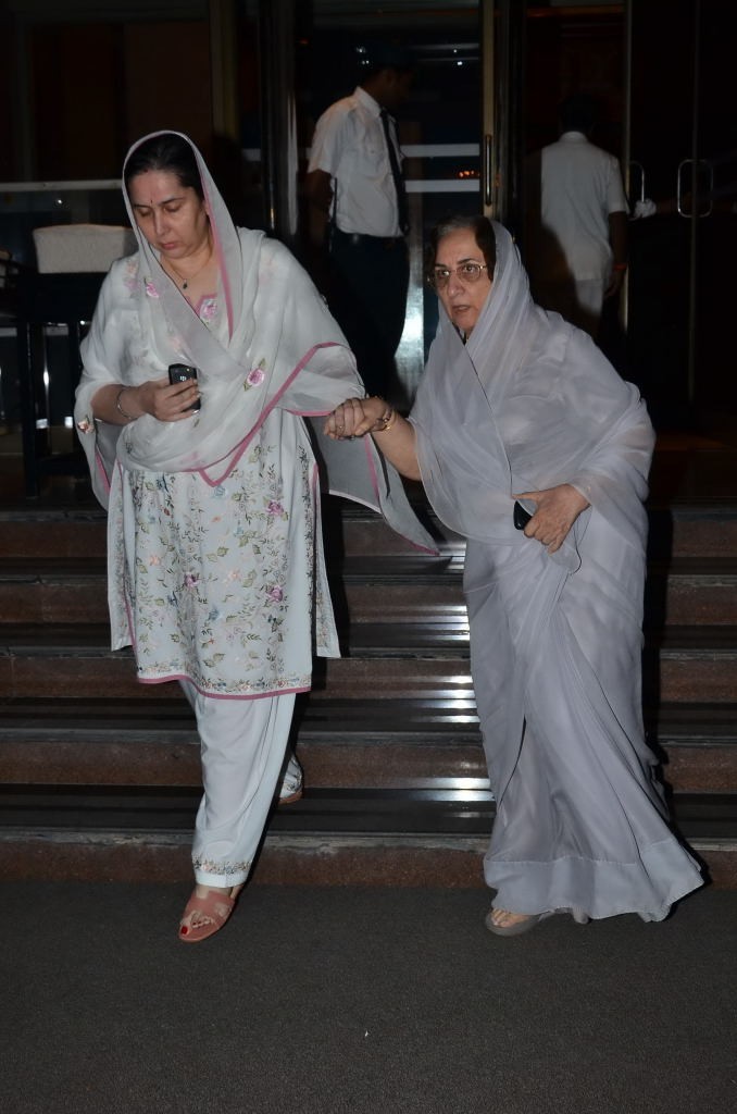 Bolly Celebs at Bobby Chawla Condolence Meet - 102 / 185 photos