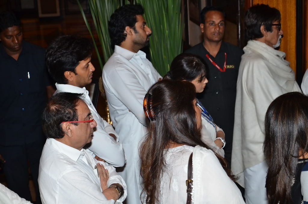 Bolly Celebs at Bobby Chawla Condolence Meet - 114 / 185 photos