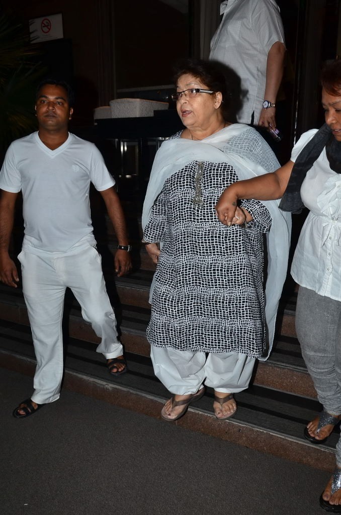 Bolly Celebs at Bobby Chawla Condolence Meet - 120 / 185 photos