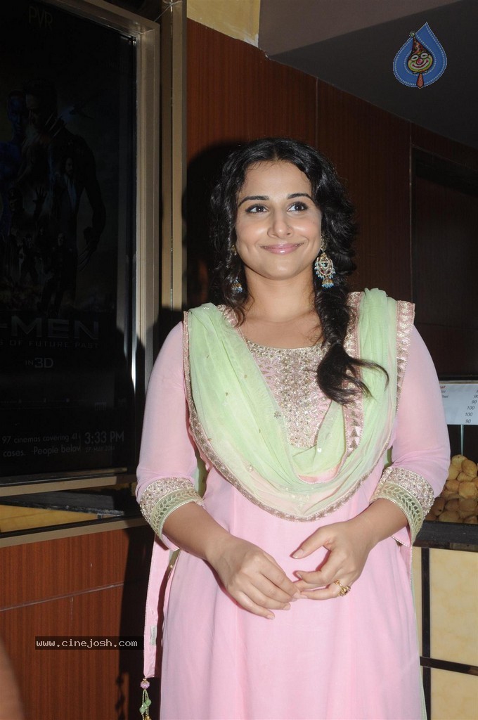 Celebs at Bobby Jasoos Trailer Launch - 17 / 102 photos
