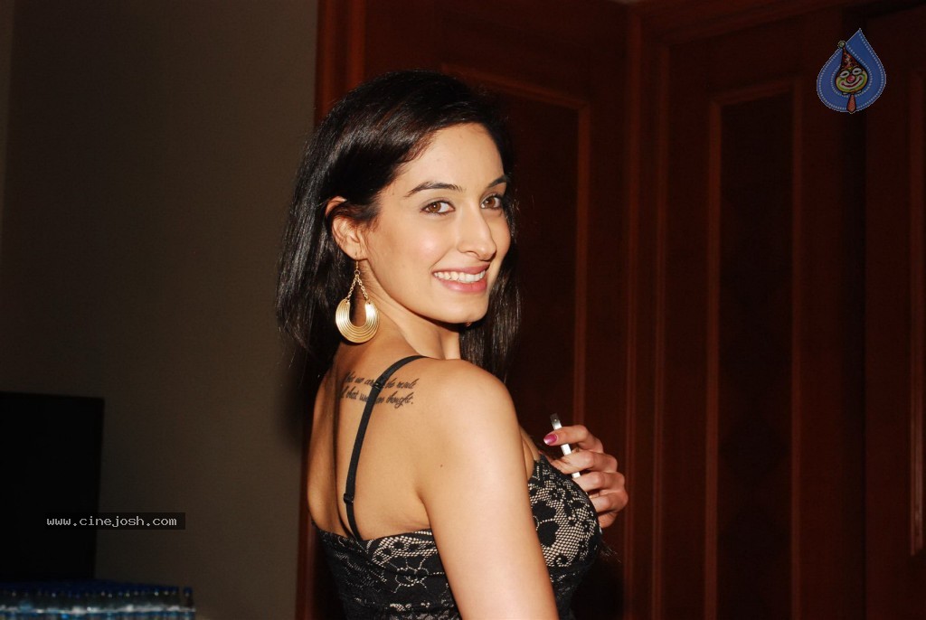 Celebs at Bold Bollywood Film Launch - 33 / 104 photos