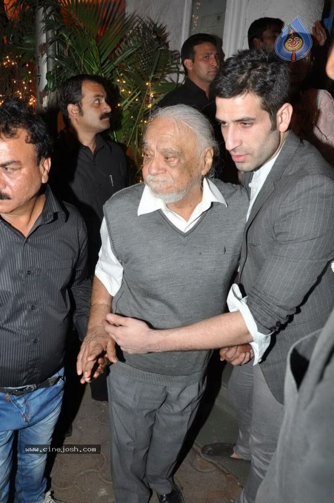 Celebs at Bunty Walia Wedding Reception - 9 / 85 photos