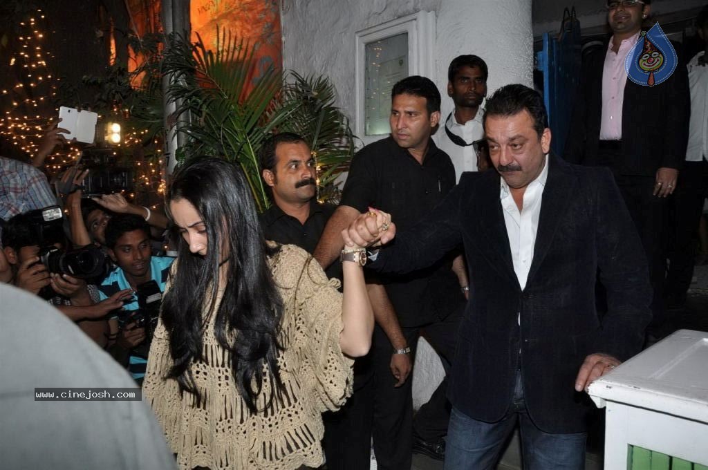 Celebs at Bunty Walia Wedding Reception - 20 / 85 photos