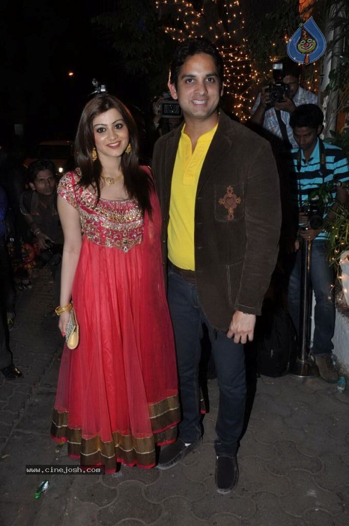 Celebs at Bunty Walia Wedding Reception - 26 / 85 photos