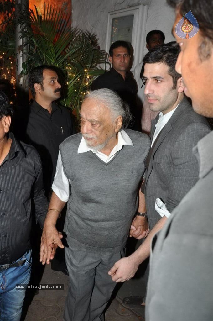 Celebs at Bunty Walia Wedding Reception - 31 / 85 photos