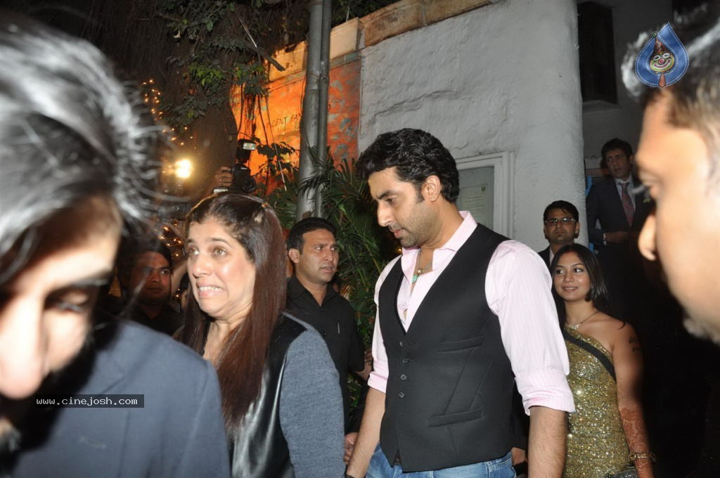 Celebs at Bunty Walia Wedding Reception - 46 / 85 photos