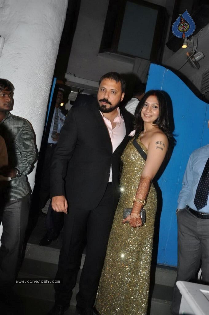Celebs at Bunty Walia Wedding Reception - 55 / 85 photos