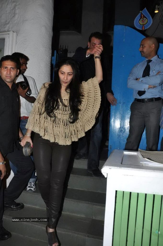 Celebs at Bunty Walia Wedding Reception - 82 / 85 photos