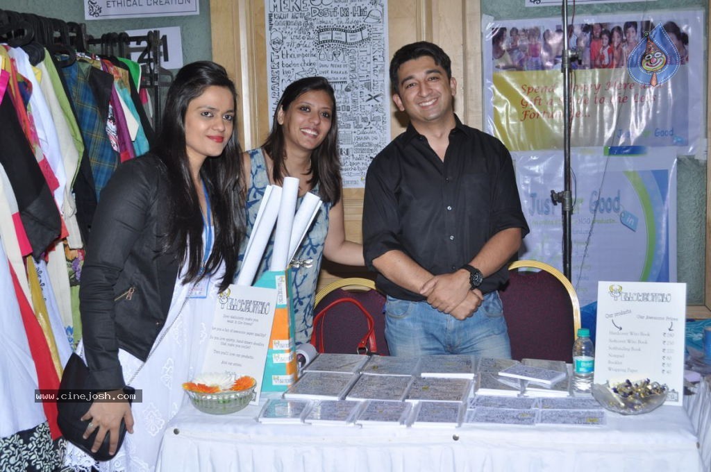 Celebs at Canvas Shopping Bazaar - 33 / 36 photos
