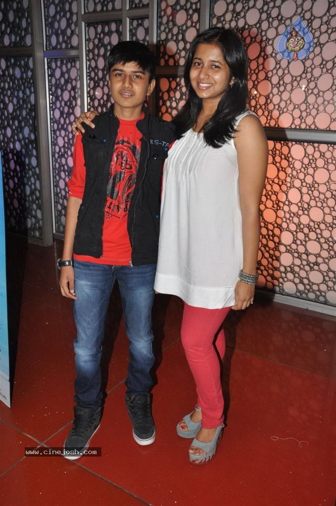 Celebs at Chutki Bajaa Ke Movie Premiere - 6 / 24 photos