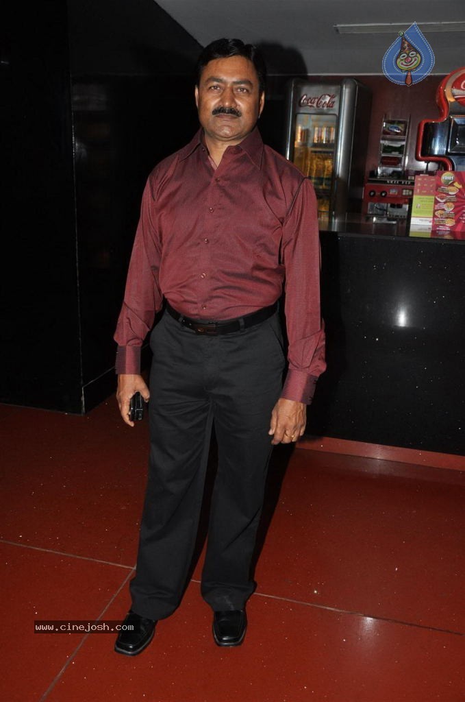 Celebs at Chutki Bajaa Ke Movie Premiere - 21 / 24 photos