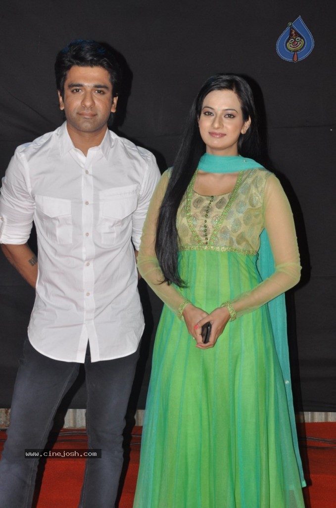 Celebs at CID Veerta Awards - 24 / 29 photos