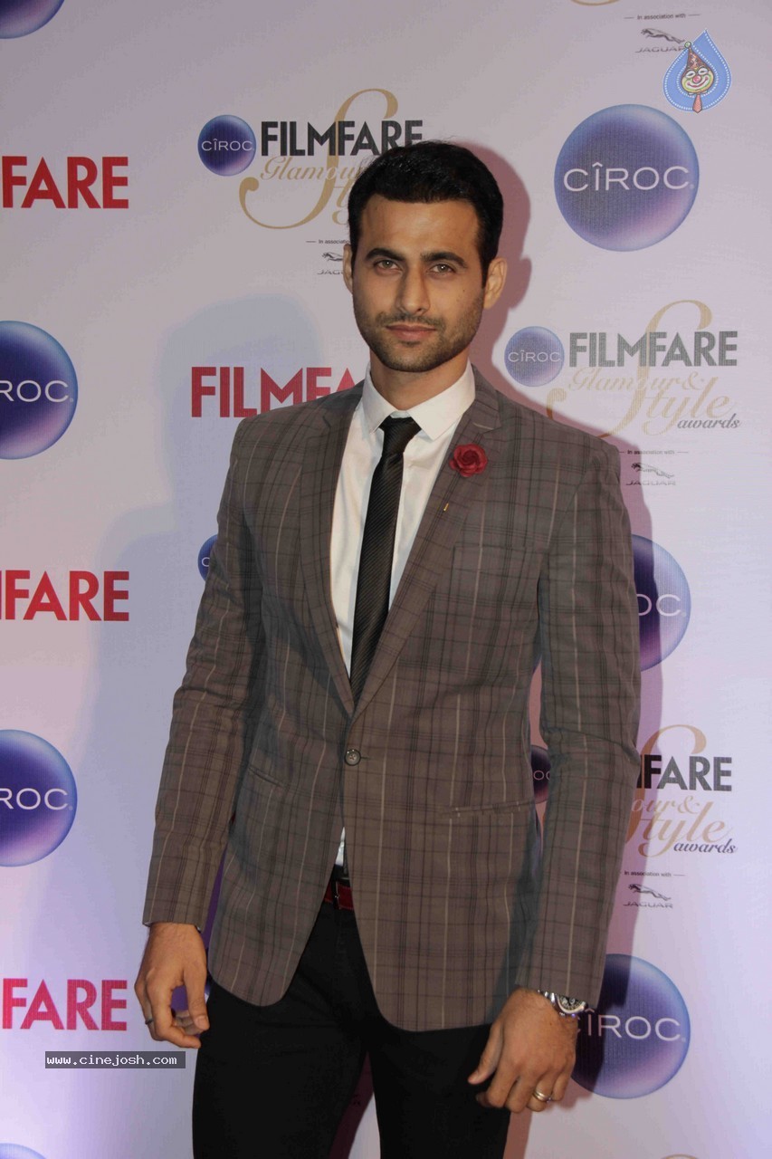 Celebs at Ciroc Filmfare Glamour n Style Awards - 17 / 61 photos