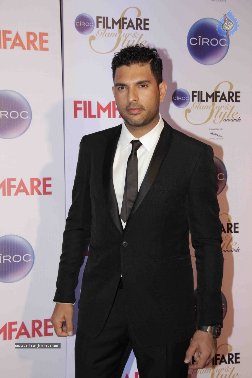 Celebs at Ciroc Filmfare Glamour n Style Awards - 39 / 61 photos