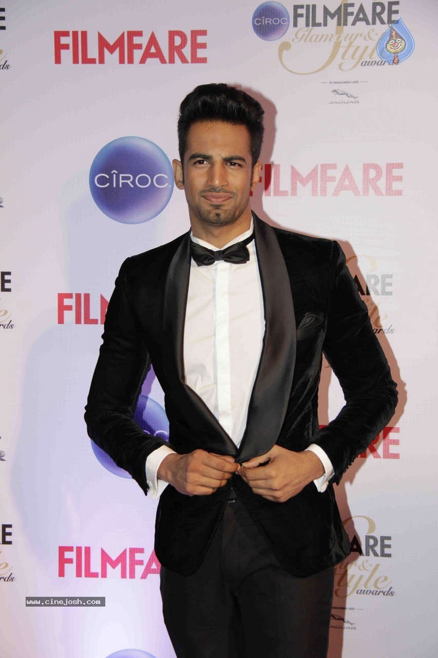Celebs at Ciroc Filmfare Glamour n Style Awards - 43 / 61 photos