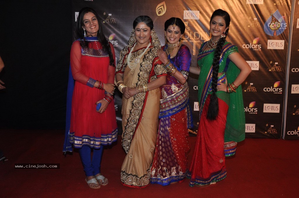 Celebs at Colors Golden Petal Awards 2012 - 5 / 86 photos