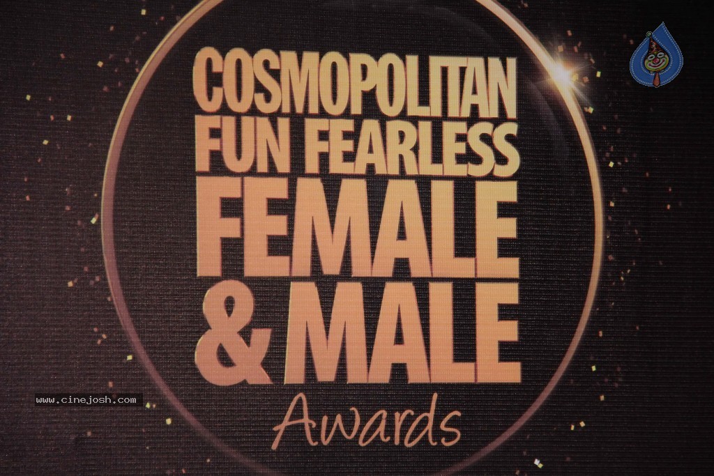 Bolly Celebs at Cosmopolitan Fun Fearless Awards - 69 / 112 photos