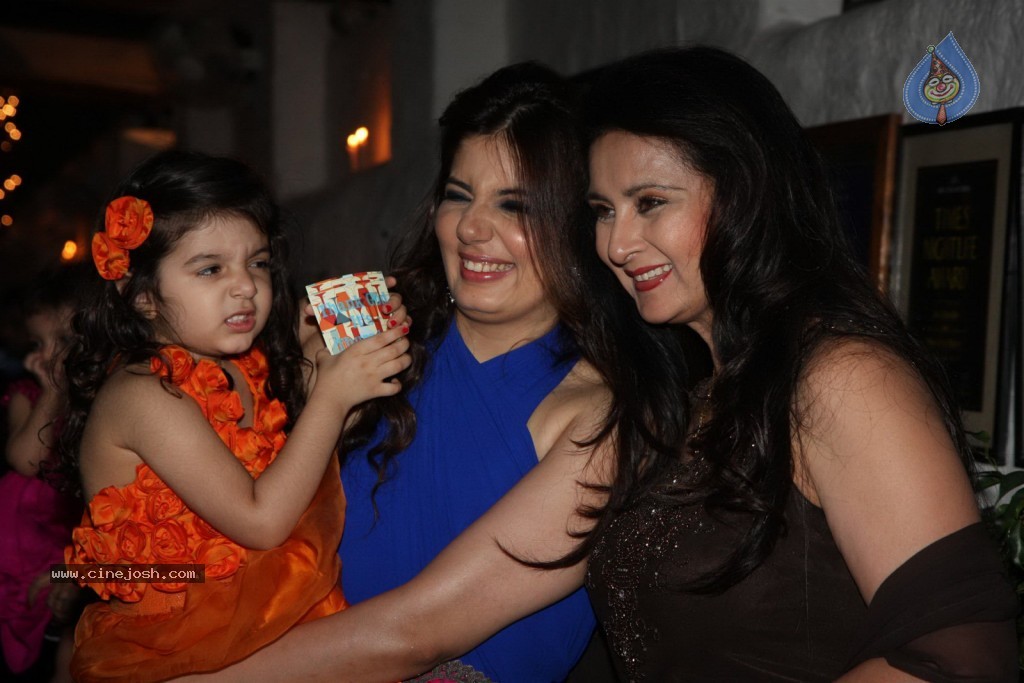 Celebs at Dabboo Ratnani 2013 Calendar Launch - 35 / 122 photos