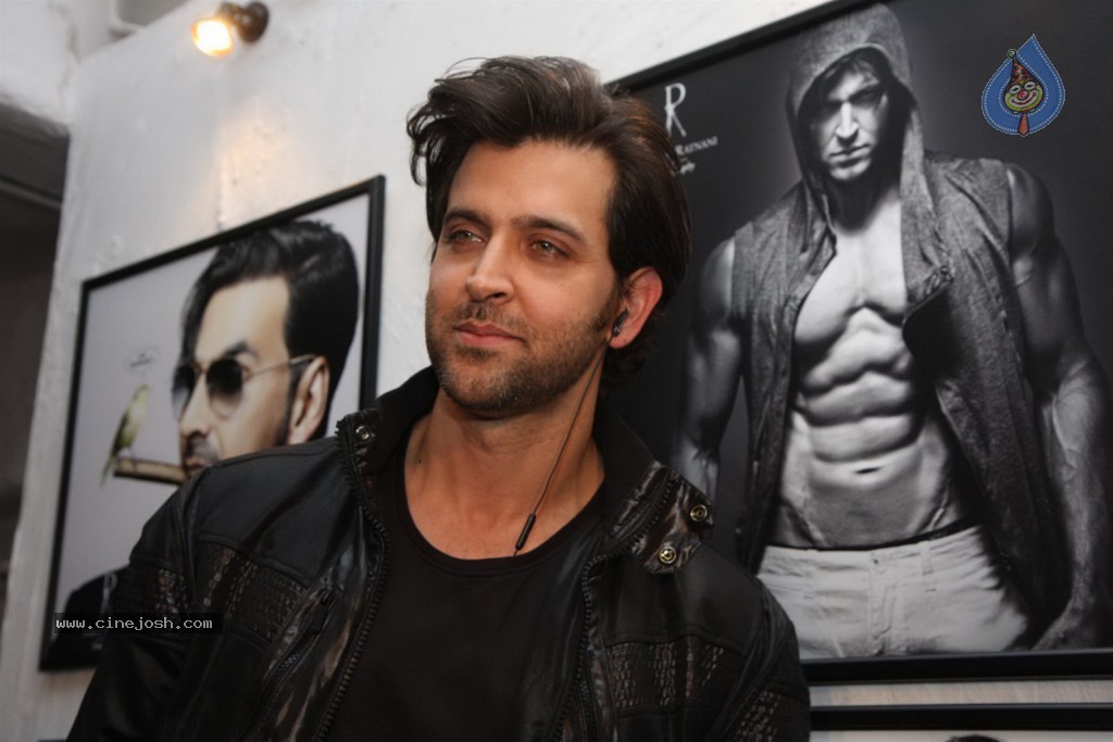 Celebs at Dabboo Ratnani 2013 Calendar Launch - 61 / 122 photos