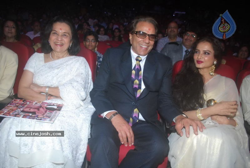 Celebs at Dadasaheb Phalke Academy Awards - 25 / 126 photos