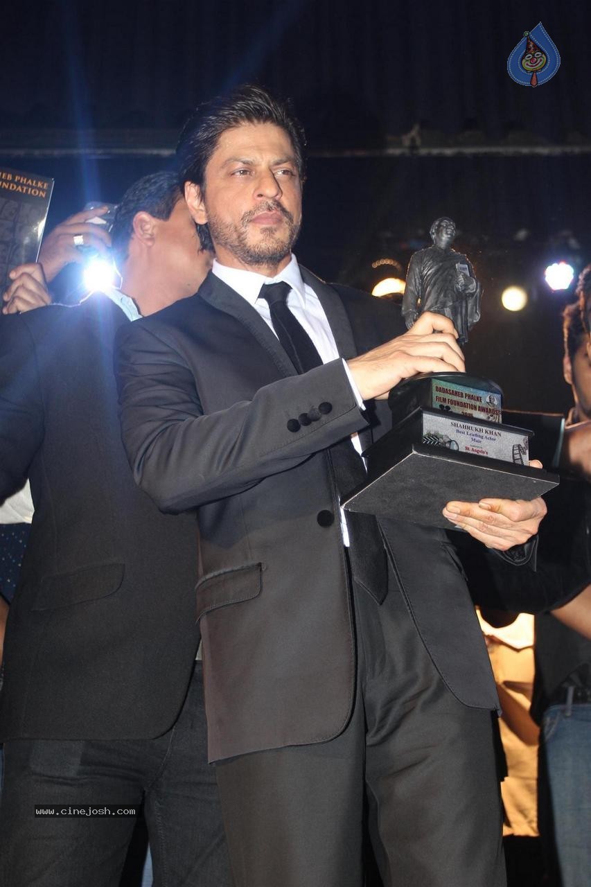 Celebs at Dadasaheb Phalke Film Foundation Awards 2015 - 4 / 113 photos