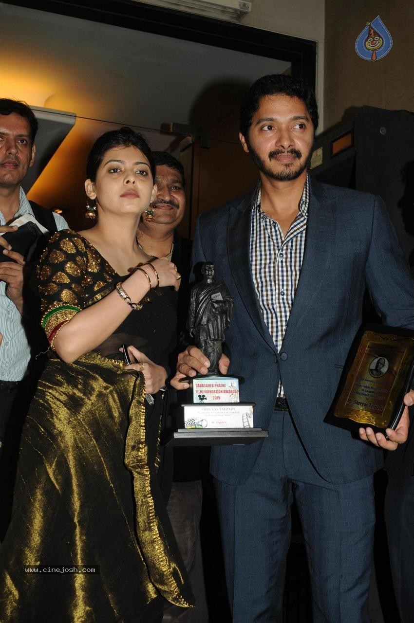 Celebs at Dadasaheb Phalke Film Foundation Awards 2015 - 23 / 113 photos