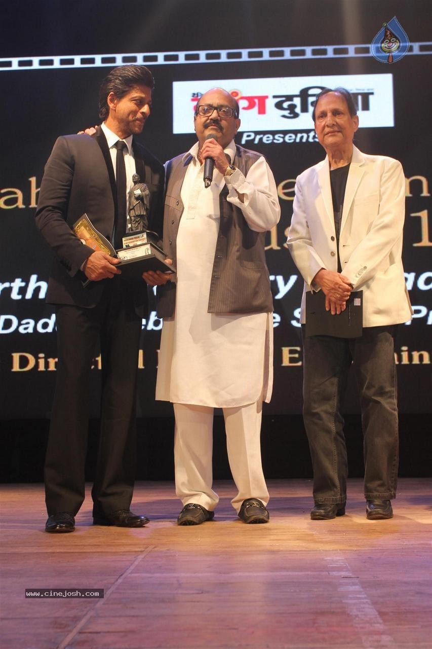Celebs at Dadasaheb Phalke Film Foundation Awards 2015 - 24 / 113 photos