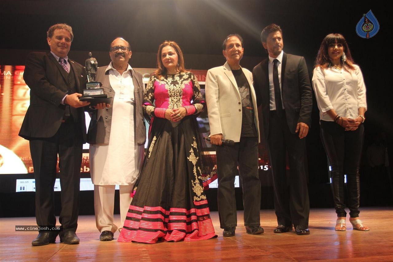 Celebs at Dadasaheb Phalke Film Foundation Awards 2015 - 26 / 113 photos