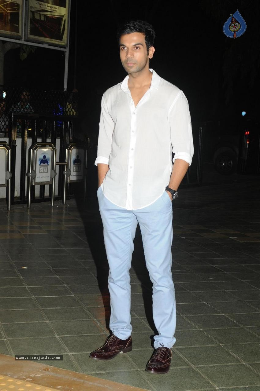 Celebs at Dadasaheb Phalke Film Foundation Awards 2015 - 52 / 113 photos