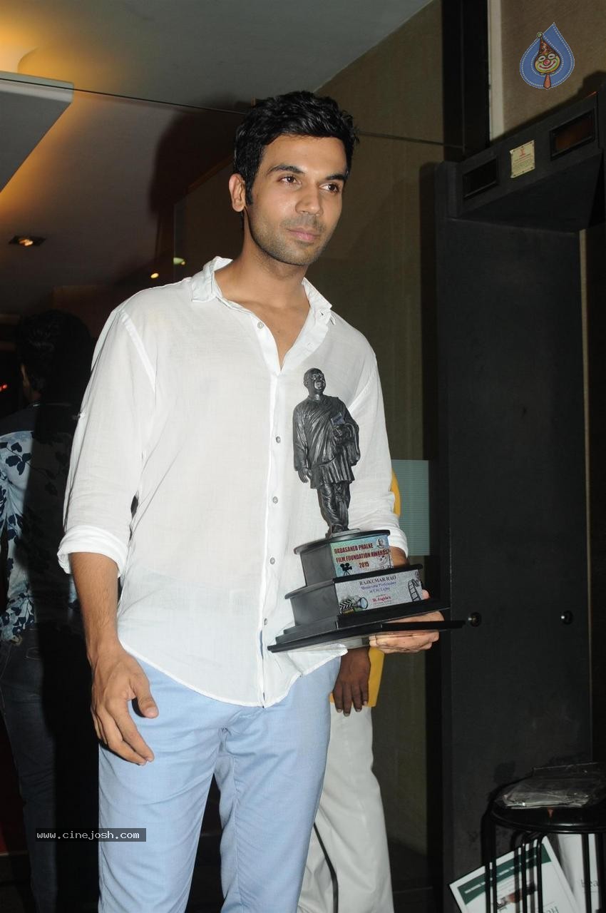 Celebs at Dadasaheb Phalke Film Foundation Awards 2015 - 94 / 113 photos
