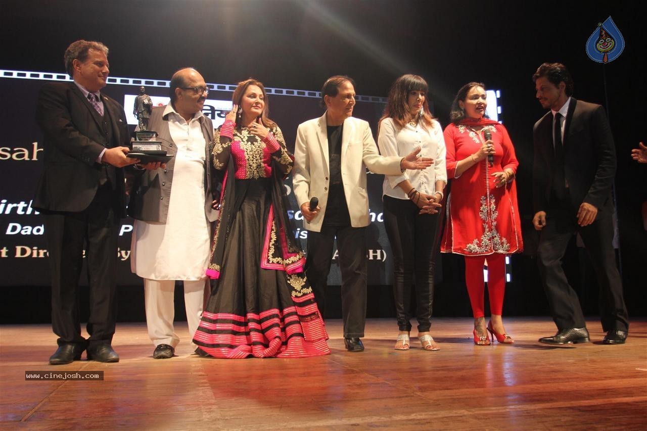 Celebs at Dadasaheb Phalke Film Foundation Awards 2015 - 98 / 113 photos