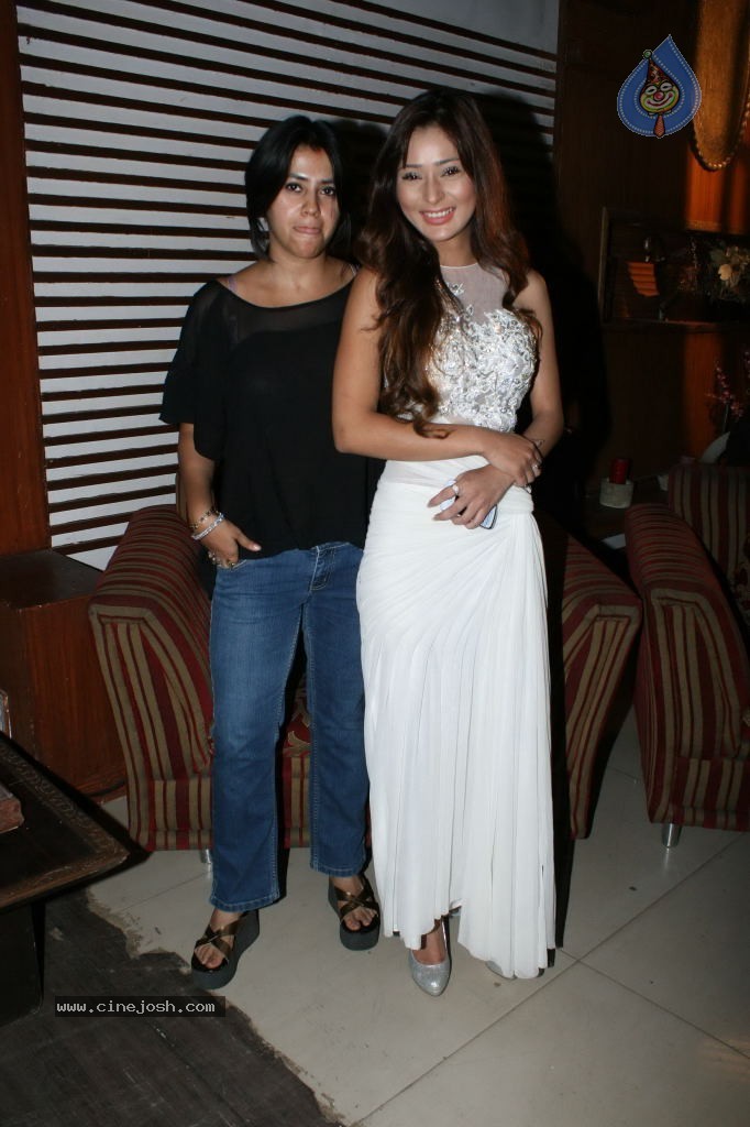 Celebs at Dark Rainbow Movie Opening - 24 / 31 photos
