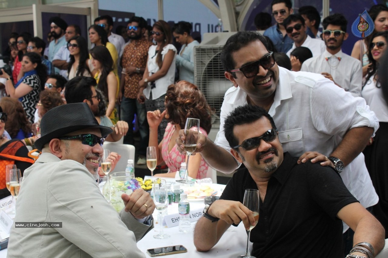 Celebs at Dil Dhadakne Do Film Music Launch - 14 / 160 photos
