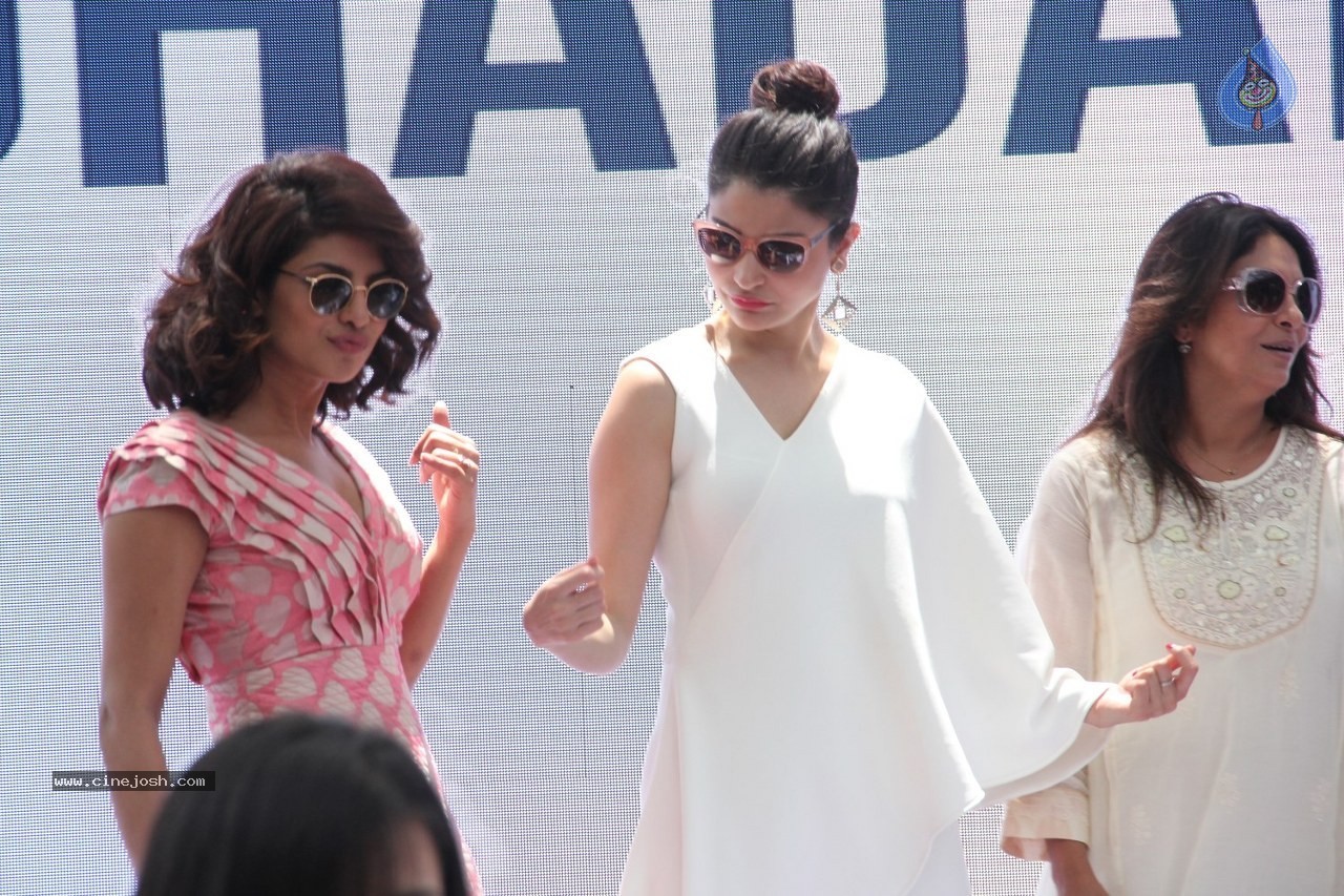Celebs at Dil Dhadakne Do Film Music Launch - 48 / 160 photos