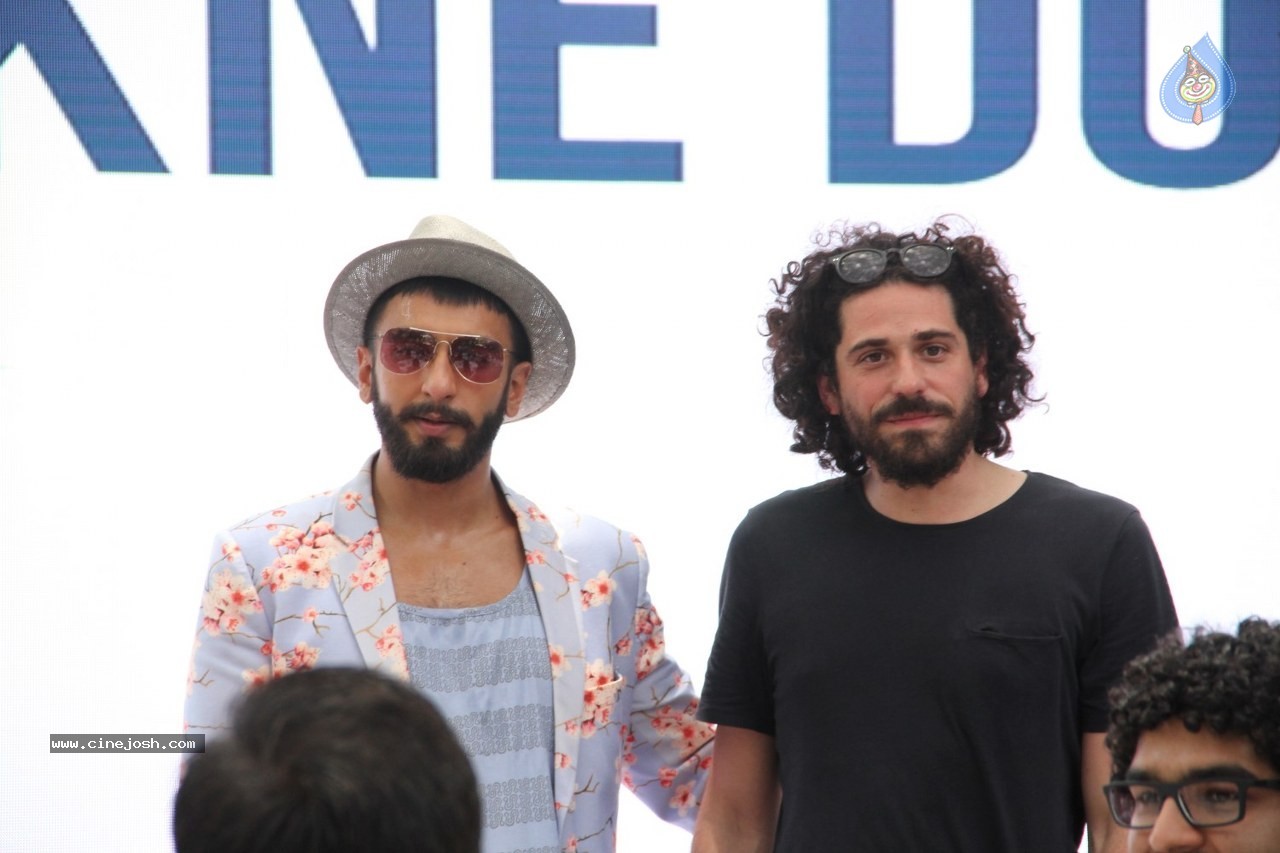 Celebs at Dil Dhadakne Do Film Music Launch - 95 / 160 photos